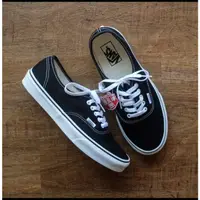 在飛比找蝦皮購物優惠-范斯 Vans AUTHENTIC CLASICS BLAC