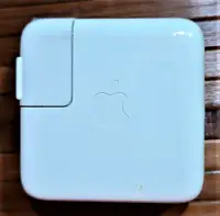 在飛比找Yahoo!奇摩拍賣優惠-Apple 12W USB 電源轉接器 - 無盒近全新