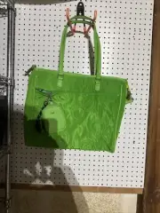 Cloe Bolsa Tote Porta Laptop 15″ Acolchada color Verde Bag NWOT
