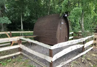 愛丁堡小屋露營飯店