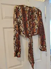 Boohoo Snake Tie Front Ruffle Sleeve Cropped Top Brown Black Size 8