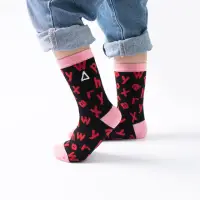 在飛比找momo購物網優惠-【WARX】薄款字母中筒童襪-黑底紅字(除臭襪/防蚊襪)