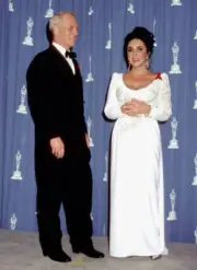 Paul Newman & Elizabeth Taylor at 64th Academy Awards at Dor - 1992 Old Photo 8