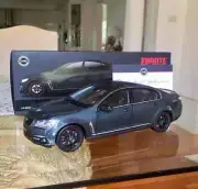 Biante 1:18 Holden VF Calais Director Son of a Gun Grey Model Car RARE