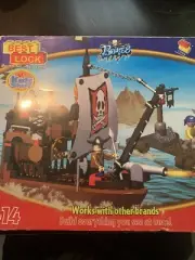 Best Lock 243 Piece Pirate Ship Building Set w/ 3 Figures