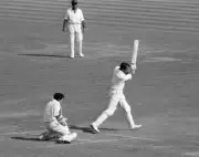 Basil D'Oliveira, Wasim Bari 1967 Worcestershire V Pakistanis Old Cricket Photo