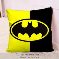 在飛比找蝦皮購物優惠-正義聯盟 DC 蝙蝠俠 黑暗騎士 蝙蝠飛鏢 方形抱枕 枕頭 