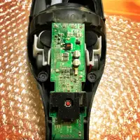 在飛比找蝦皮購物優惠-Electrolux 伊萊克斯 完美管家 吸塵器 電池 更換