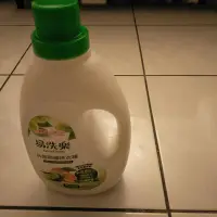 在飛比找Yahoo!奇摩拍賣優惠-LULU的店一台酒生技 易洗樂 2000ml 抗菌防瞞洗衣精