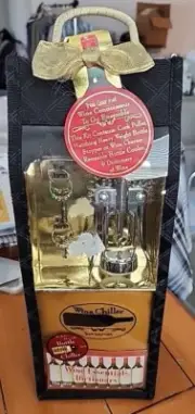Tres Gourmet Wine Connoisseur To Go Ensemble Bottle Cooler Cork Screw Black