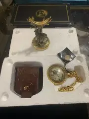 VINTAGE FRANKLIN MINT POCKET WATCH SET WITH STAND