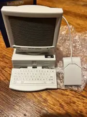 Curtis Mini Vintage Windows Computer AM FM Radio PC