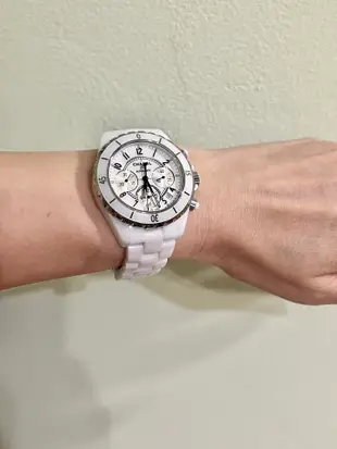 CHANEL香奈兒 J12 新款三眼精密陶瓷計時機械錶  9成新以上  便宜價$115000出售⋯