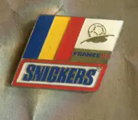 在飛比找Yahoo奇摩拍賣-7-11運費0元優惠優惠-1998年 法國世界杯 足球 FIFA 徽章 Snicker