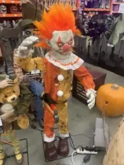 Home Depot Holiday Accents 4.5 ft Animated LED Sinister Steve Halloween It Clown