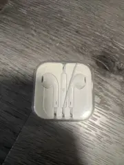 OEM Apple 3.5mm plug Apple Ear Buds + Plastic Case - NEVER USED