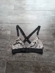 UO RELIQUE Triangle Crossback Bra