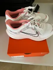 Nike Wmns Quest 5 PRM White Navy Pearl Pink Floral FB6944-100 Size 11 new