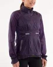 NWT Lululemon Run Wild Jacket Purple Concord Grape Resis. $138 Size 8 NEW W4550S
