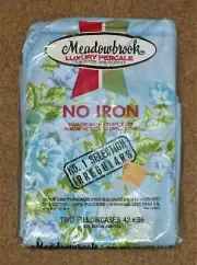 2 LOVELY BLUE FLORAL MOD NIP VTG MEADOWBROOK LUXURY PERCALE PILLOWCASES PAIR MOD
