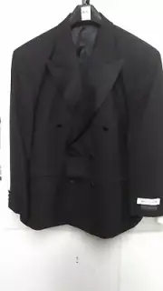 NEW MEN'S BERT PULITZER TUXEDO