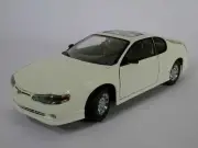 Chevrolet Monte Carlo Ss 2000 - SUN STAR 1/18