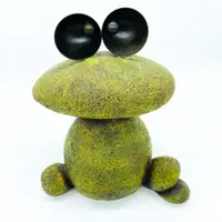 在飛比找蝦皮商城優惠-日本高山 可愛動物 石頭感風青蛙存錢筒 擺飾品 日本直送 日