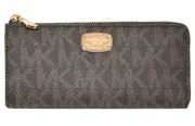 NWT Michael Kors Jet Set LG Three Quarter Zip Wallet Womens Clutch MSRP $168