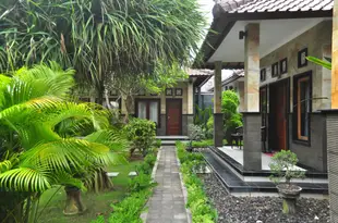 藍夢島阿爾薩仙迪酒店Arsa Santhi Bungalow Lembongan