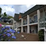 Colonial Lodge Motel