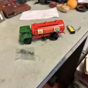 Corgi 22801 Shell Petroleum Tanker & Diecast Petrol Pump Shell/BP Ltd Edition