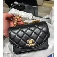 在飛比找Yahoo!奇摩拍賣優惠-CHANEL Chain Handle Flap Bag 鏈