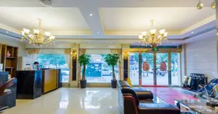 凱裏克萊樂酒店Kelaile Hotel