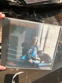 在飛比找Yahoo!奇摩拍賣優惠-9.9新二手 HHH5 CAROLE KING TAPEST