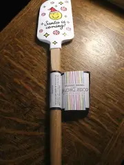 WILLIAMS SONOMA FLOUR SHOP CHRISTMAS SPATULA "SANTA IS COMING" 12 1/2 LENGTH NWT