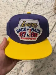 Mitchell And Ness Los Angeles Laker SnapBack Osfm 87 And 88 Champions