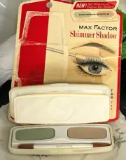 VINTAGE MAX FACTOR SHIMMER EYE SHADOW COMPACT DAWN GREEN HIGHLIGHTER 2 NEW