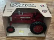 Vintage ERTL Farmall 350 Tractor 1/16 scale #418
