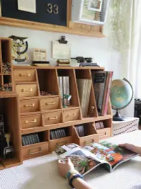在飛比找松果購物優惠-復古風梯形木質桌面書桌收納盒 文具彩鉛收納置物架 (5.4折