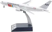 Pre-Built Model Aircraft 24CM 1/200 Scale Static Finished Model Airplanes for Scandinavian Airlines SAS B767-200 LN-RCC Die-cast Aircraft Miniature Airplane Model