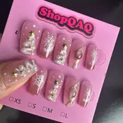 Limited Edition Snowfall Christmas Press-On Nails - Handcrafted Snowflake Cat Eye Design for an Elegant Winter Look