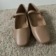 NWB Vince Camuto Flats VC Perrie Caffe Latte Shoe Women’s 8.5M