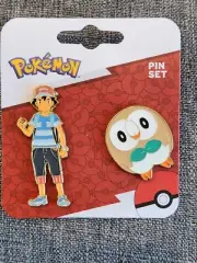 NEW 2" Ash Ketchum Alola & 1" Rowlett EXCLUSIVE Pokemon SM Enamel Lapel Pin Set