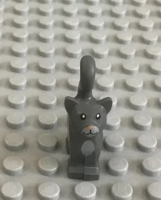 LEGO Dark Bluish Gray Cat,White Eyes, Nougat Nose, Spot on Chest