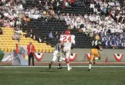 Super Bowl I Green Bay Packers Carroll Dale in action rushing vs K- Old Photo