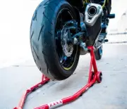 "PADDOCK STAND, RED" FIT FOR HUSQVARNA SVARTPILEN & VITPILEN