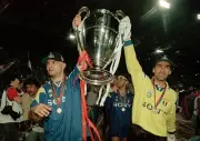 Fabrizio Ravanelli substitute goalkeeper Michelangelo Rampulla car- Old Photo