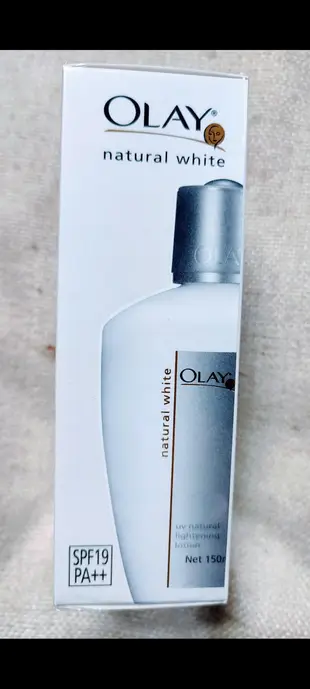 OLAY 歐蕾 防曬淨白乳液(UV) (SPF19/PA++) 效期：2025/11/7。