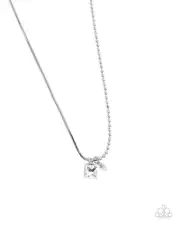 Paparazzi Chic Comparison Pink Necklace NWT