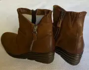 Miz Mooz Zuzu Wedge Platform Ankle Boots Hazelnut Size 39 EU, 8 US, New in Box